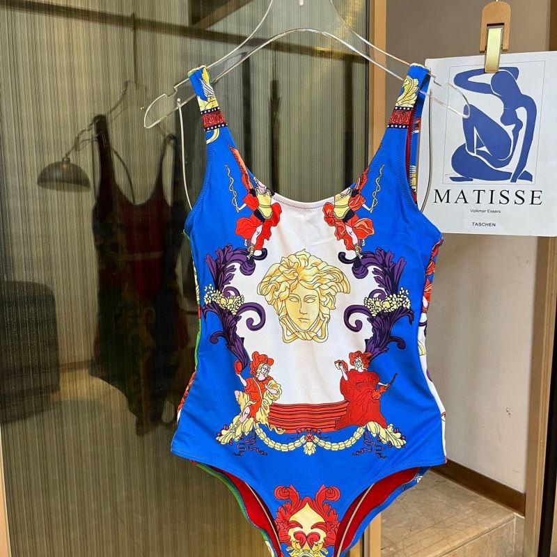 VERSACE